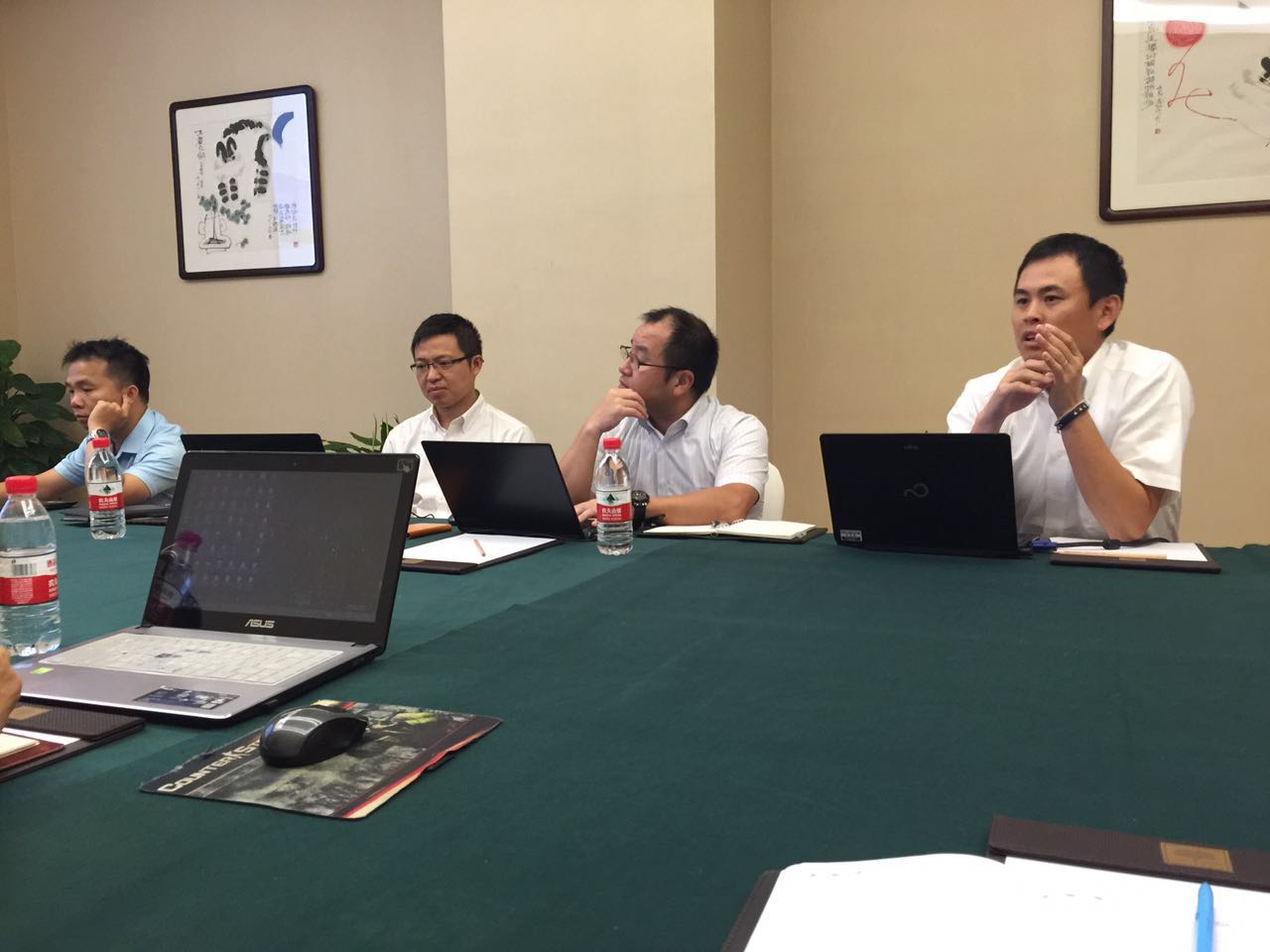 我司與四位代表進行技術交流與學習